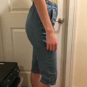 High rise jeans, ankle cut-off